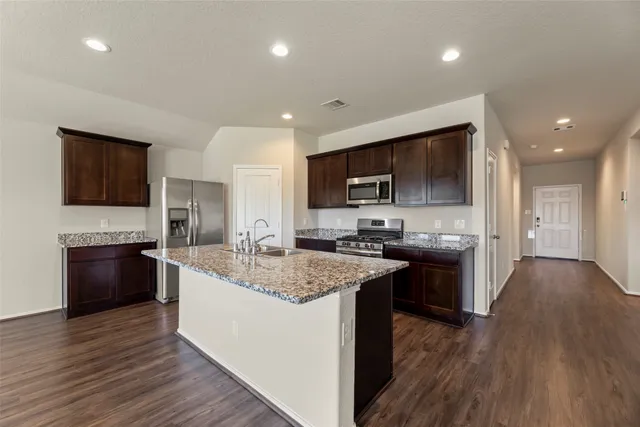 $2,300 | 1827 Brady Shores Drive, Richmond, TX 77469