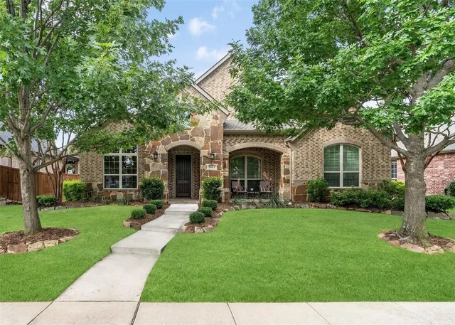 $839,900 | 843 Bear Crossing Drive, Allen, TX 75013