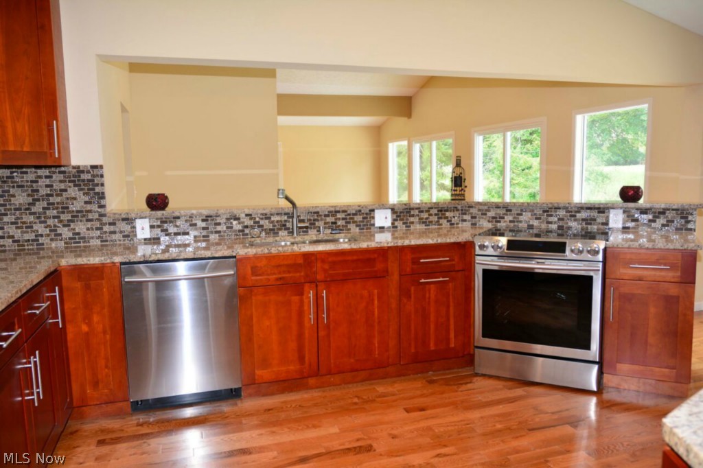 30226 Bolingbrook Road Pepper Pike, OH 44124 - Photo 9 of 25