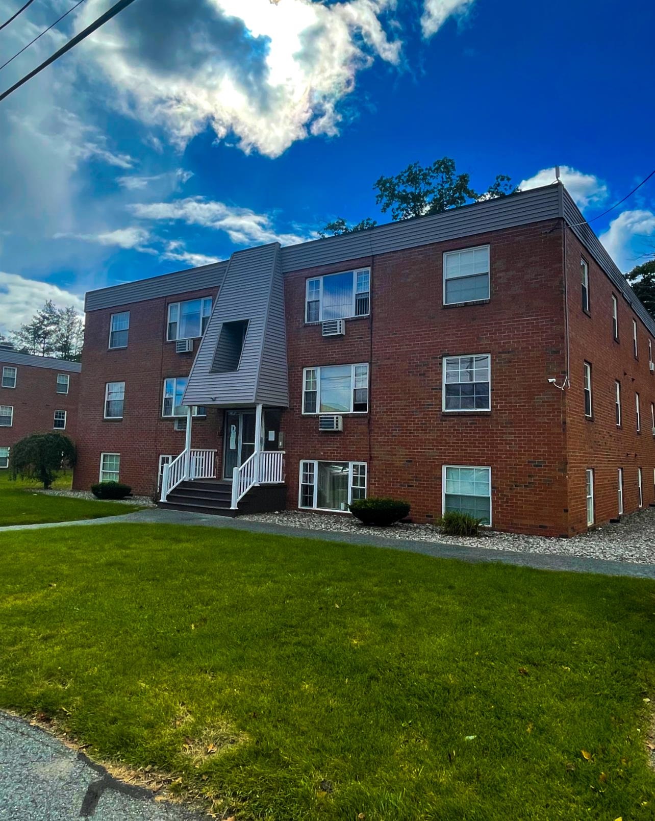 99 Cluff Crossing Road, Unit D9 Salem, NH 03079 - Photo 2 of 13