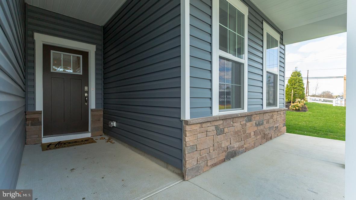 24 Half-Hitch Road Barnegat, NJ 08005 - Photo 2 of 25 Photographs of model home and options may vary