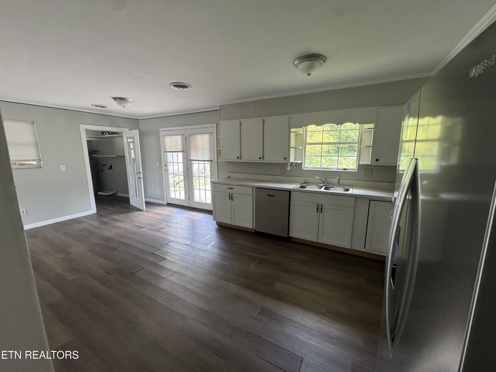 500 Amity Road Greeneville, TN 37743 - Photo 3 of 25