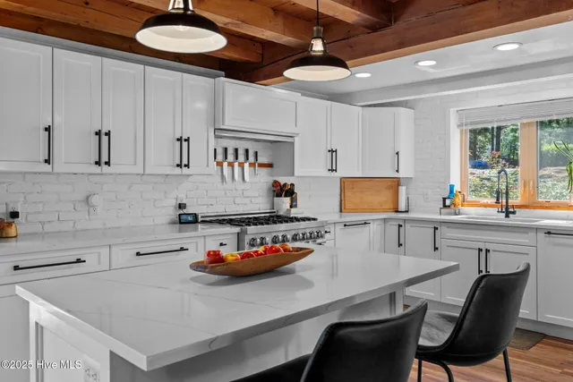 $639,000 | 151 Firetree Lane, West End, NC 27376