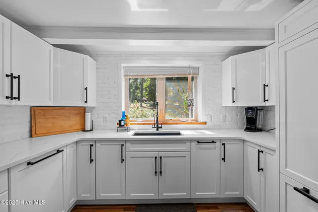 $639,000 | 151 Firetree Lane, West End, NC 27376