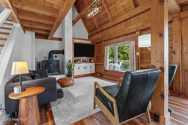 $639,000 | 151 Firetree Lane, West End, NC 27376