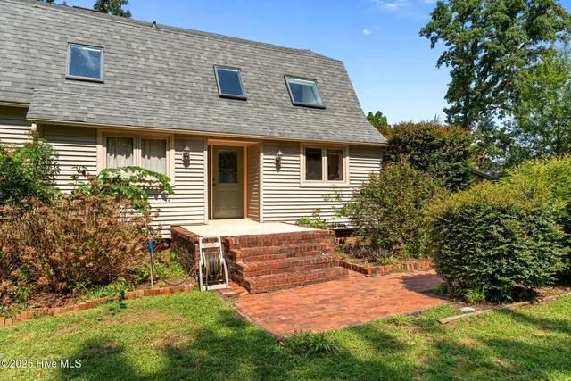 $639,000 | 151 Firetree Lane, West End, NC 27376