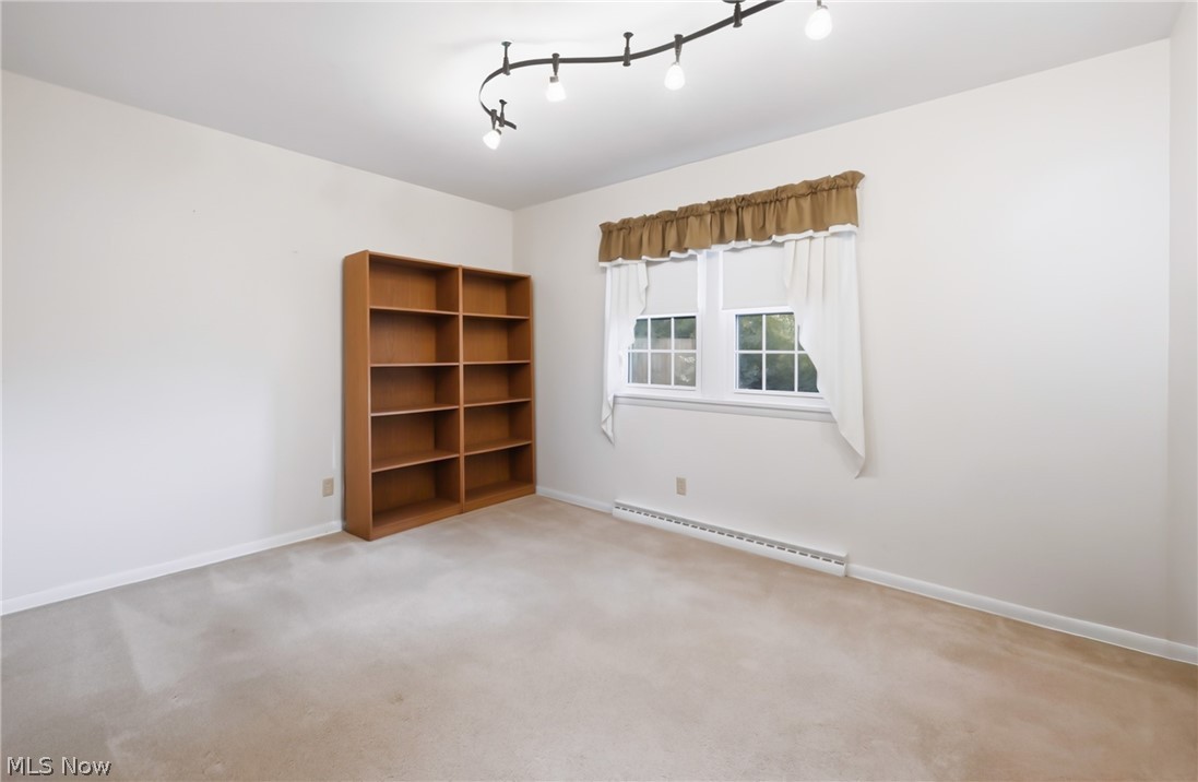 8564 Squires Lane Northeast Warren, OH 44484 - Photo 21 of 38
