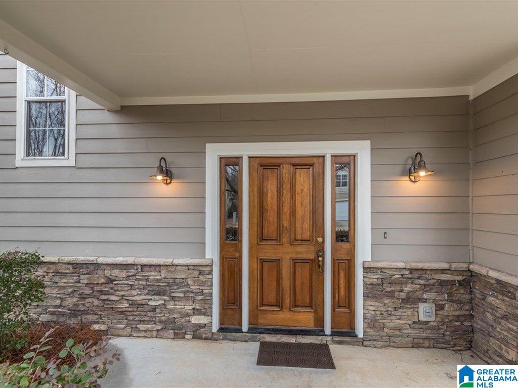 233 Nottingham Drive Calera, AL 35040 - Photo 2 of 30