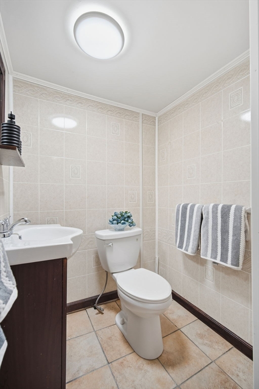 106 Amherst Street Springfield, MA 01109 - Photo 21 of 30