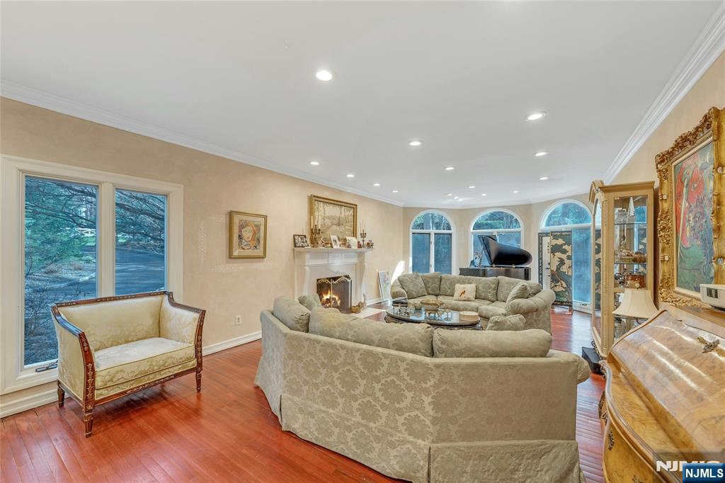 9 Cameron Road Saddle River, NJ 07458 - Photo 6 of 36