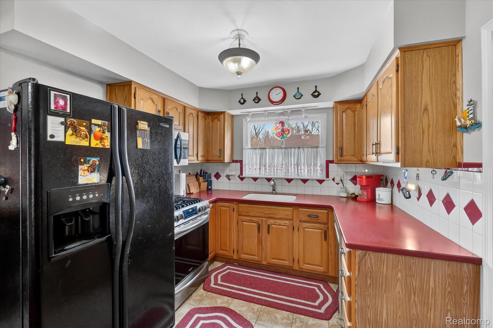 25046 Chestnut Street Taylor, MI 48180 - Photo 11 of 45 14-25046-Chestnut-St-Windowstill.jpg
