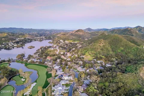 $999,000 | 44 Upper Lake Road, Lake Sherwood, CA 91361