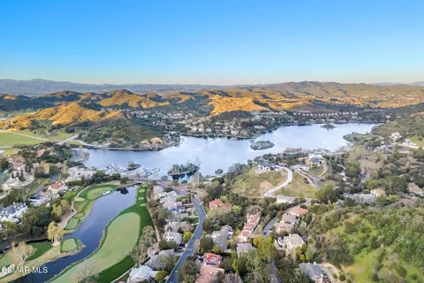 $999,000 | 44 Upper Lake Road, Lake Sherwood, CA 91361
