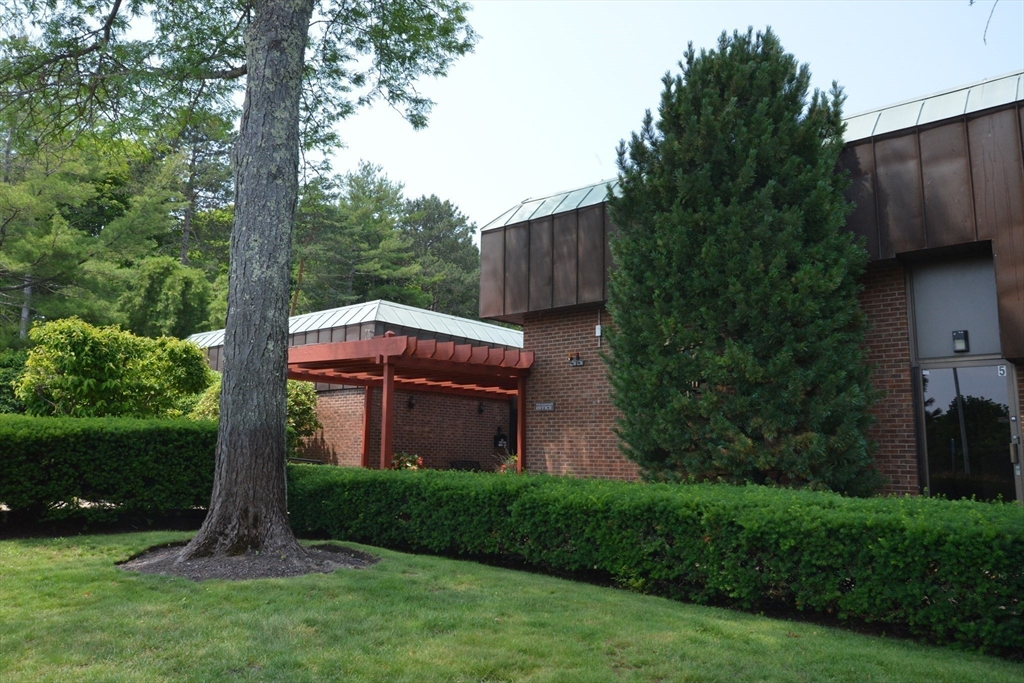 404 Paradise Road, Unit 1P Swampscott, MA 01907 - Photo 27 of 35
