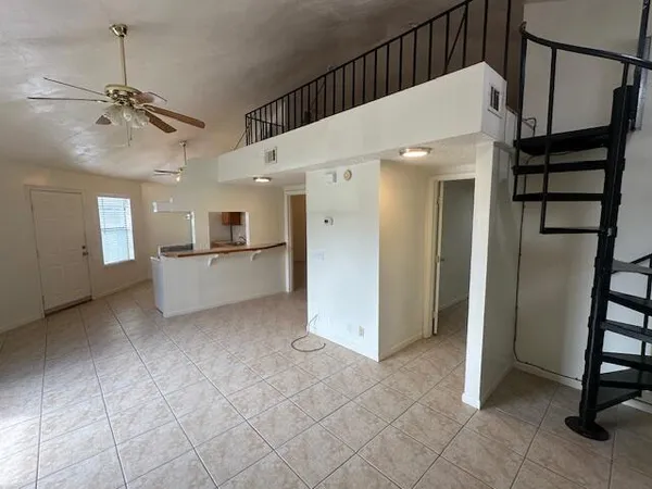 $1,200 | 6904 Sea Turtle Circle, Unit B, Navarre, FL 32566