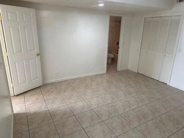 $1,200 | 6904 Sea Turtle Circle, Unit B, Navarre, FL 32566