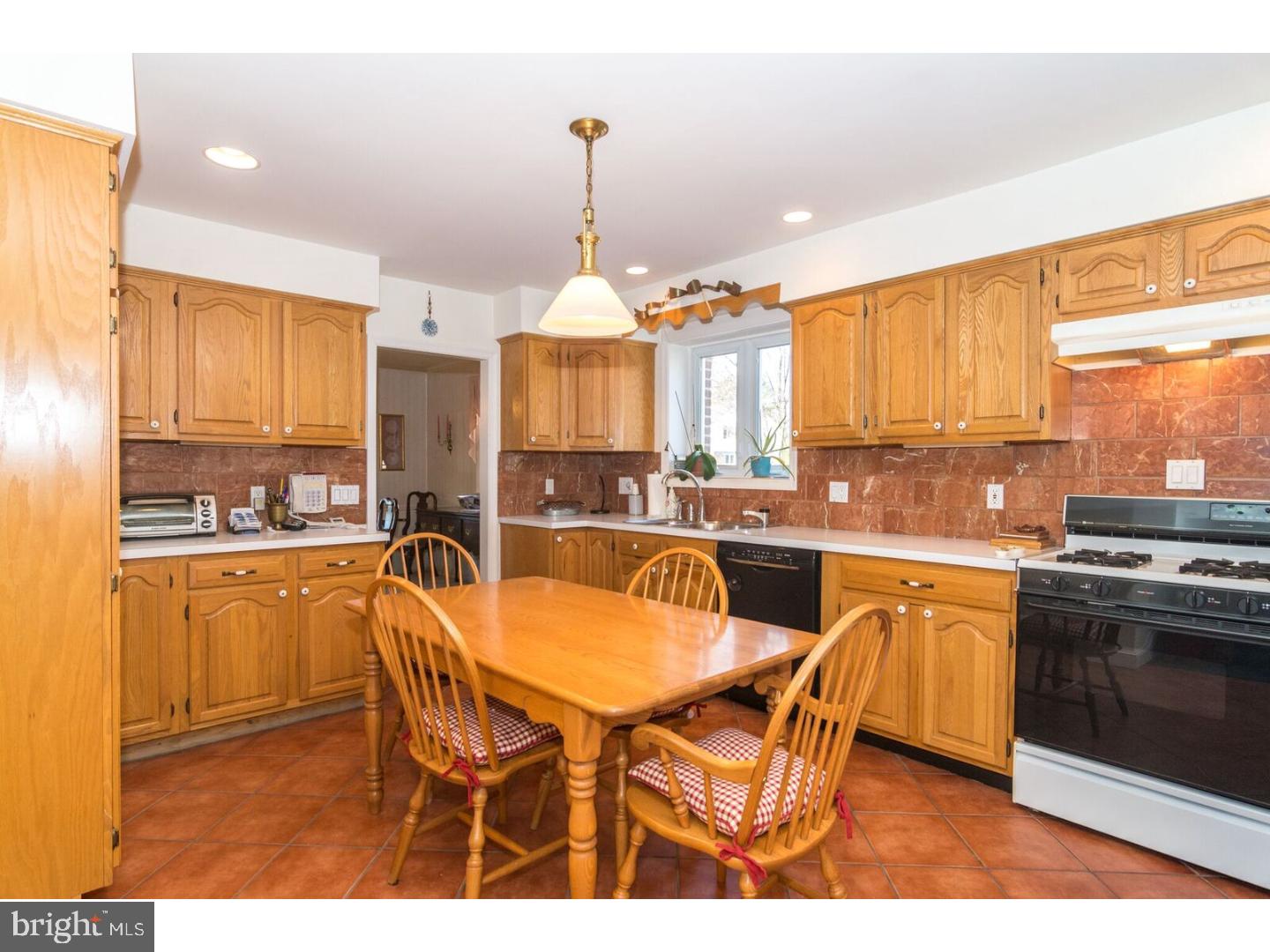2969 Banner Road Willow Grove, PA 19090 - Photo 10 of 25 Kitchen