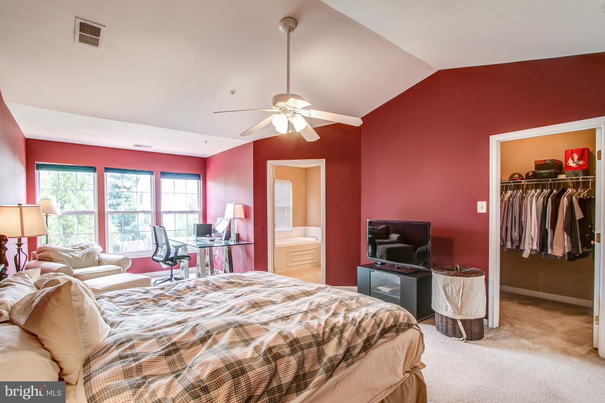4640 Ripley Manor Terrace Olney, MD 20832 - Photo 16 of 30 Bedroom (Master)