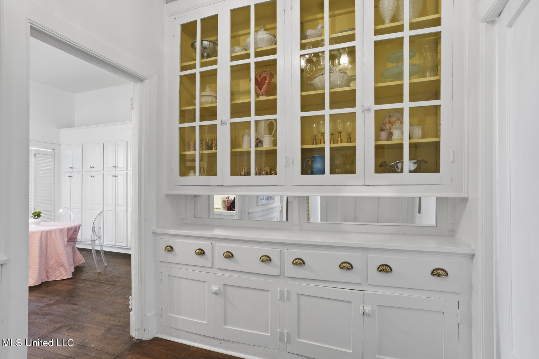 818 Pinehurst Street Jackson, MS 39202 - Photo 12 of 37 818 Pinehurst-12