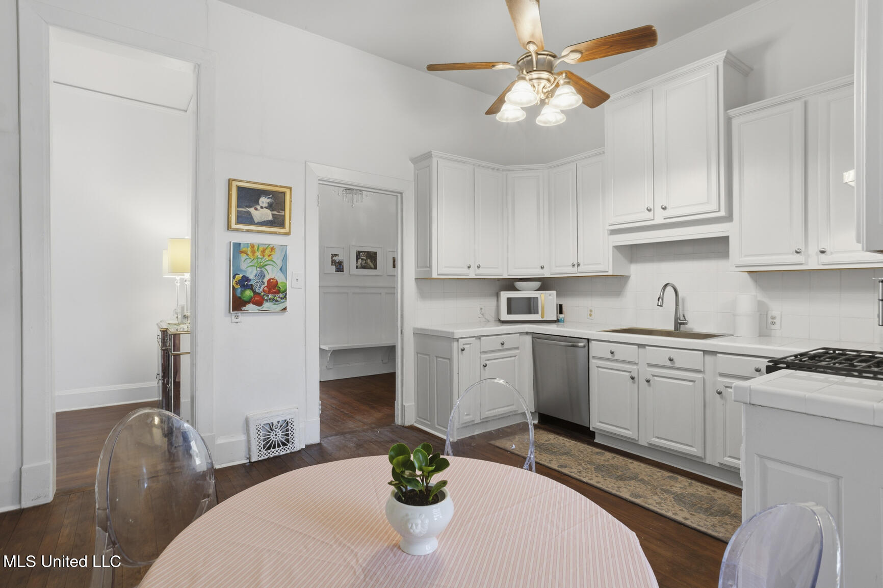 818 Pinehurst Street Jackson, MS 39202 - Photo 15 of 37 818 Pinehurst-14