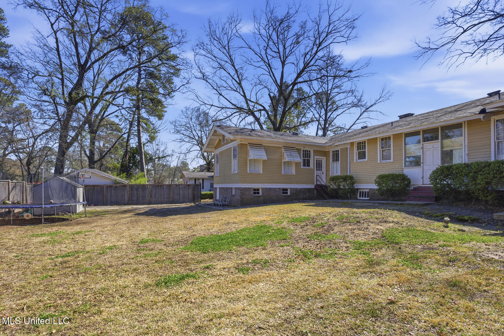 818 Pinehurst Street Jackson, MS 39202 - Photo 35 of 37 818 Pinehurst-37