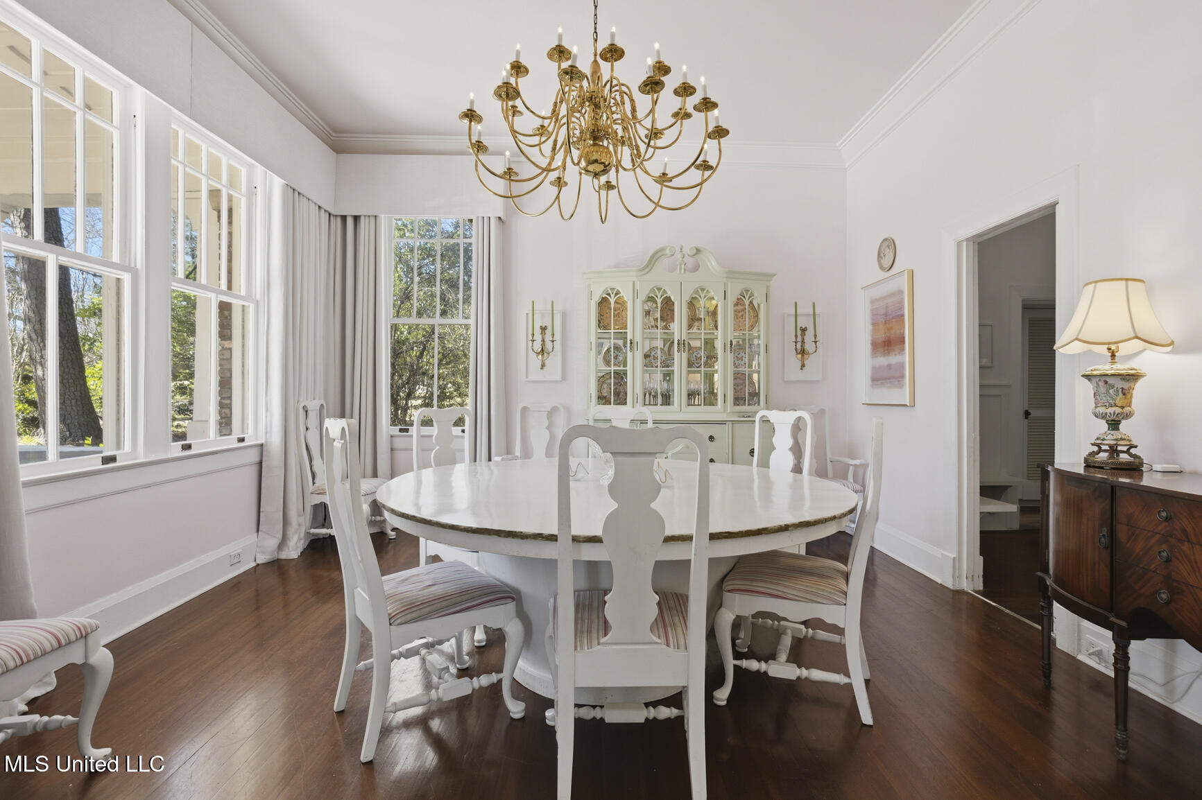 818 Pinehurst Street Jackson, MS 39202 - Photo 8 of 37 818 Pinehurst-8