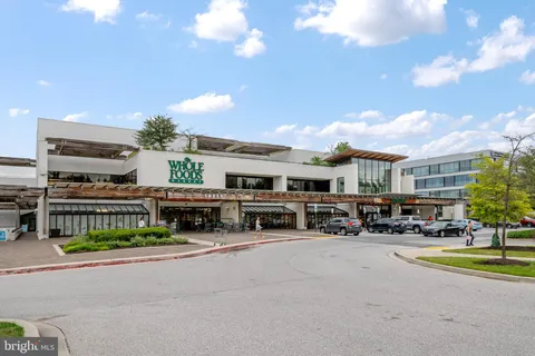 $385,000 | 5824 Wyndham Circle, Unit 102, Columbia, MD 21044