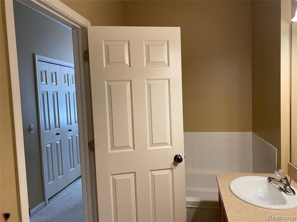 1390 Devon Lane Troy, MI 48084 - Photo 19 of 25