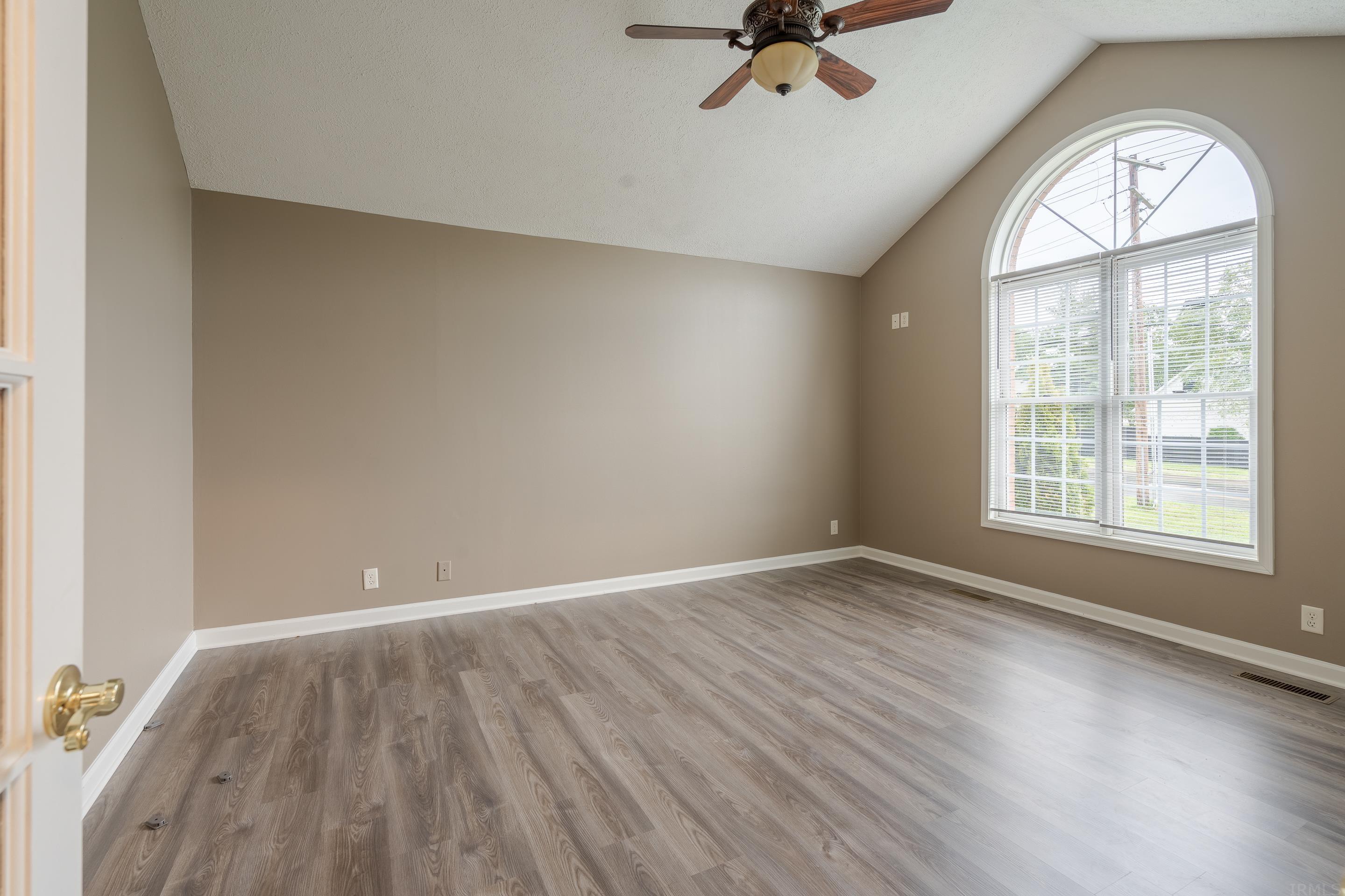 7766 Oak Grove Road Newburgh, IN 47630 - Photo 4 of 36 Gallery Image 4