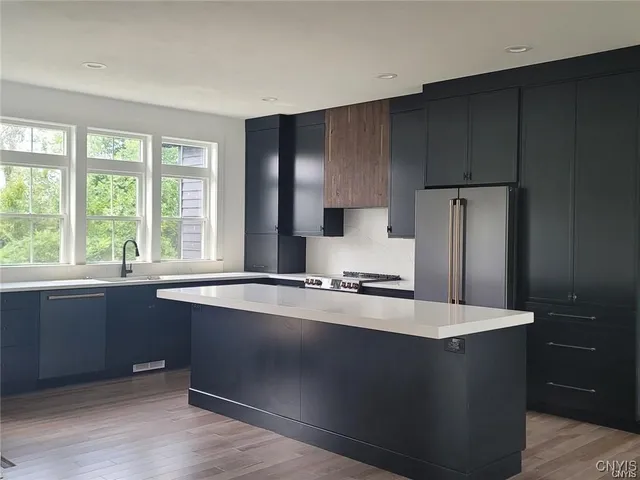 $949,870 | 8835-water Gaskin Road, Clay, NY 13041