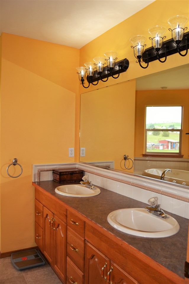 317 West Stutler Road Spokane, WA 99224 - Photo 12 of 20
