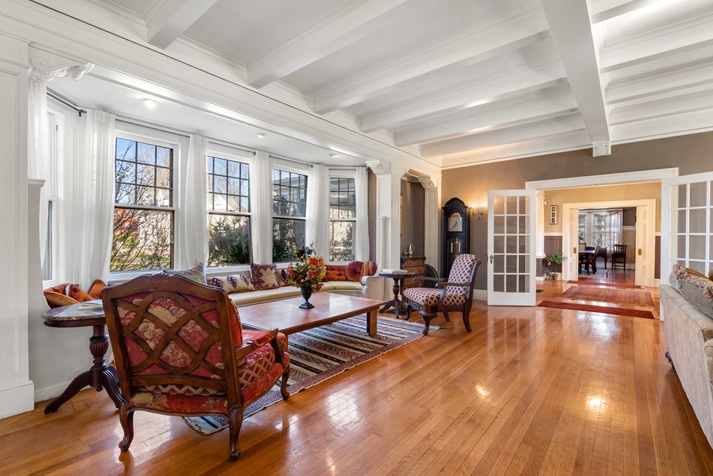 73 Washington Road Springfield, MA 01108 - Photo 4 of 42