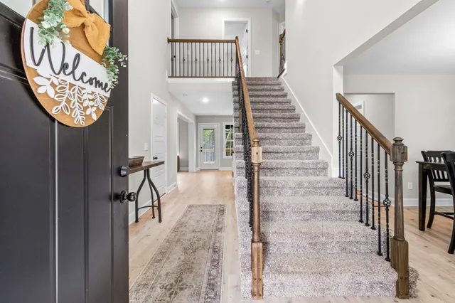 a view of entryway and hall