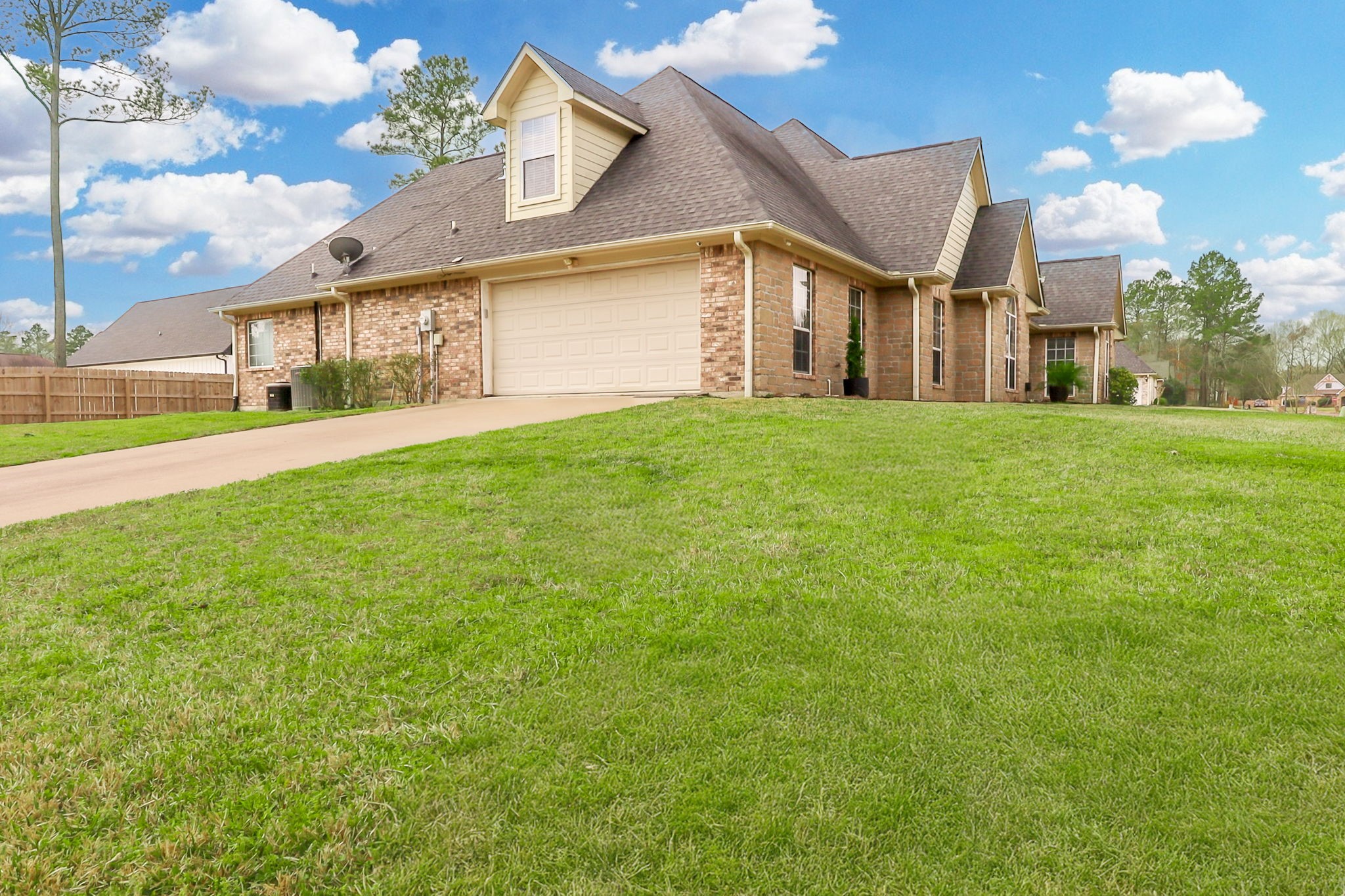 127 Copperwood Loop Lufkin, TX 75901 - Photo 5 of 50