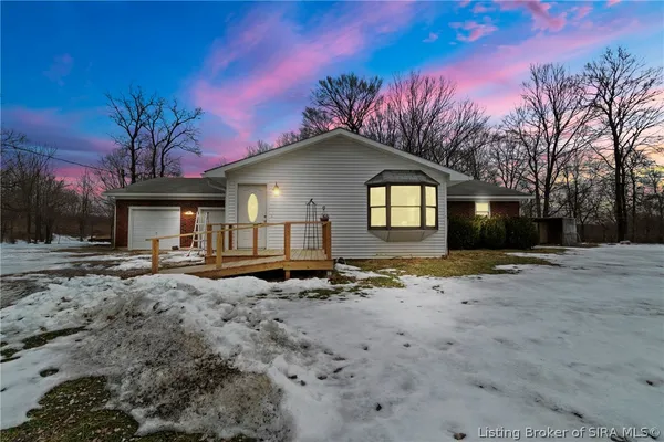 $219,900 | 9690 South Voyles Road, Pekin, IN 47165
