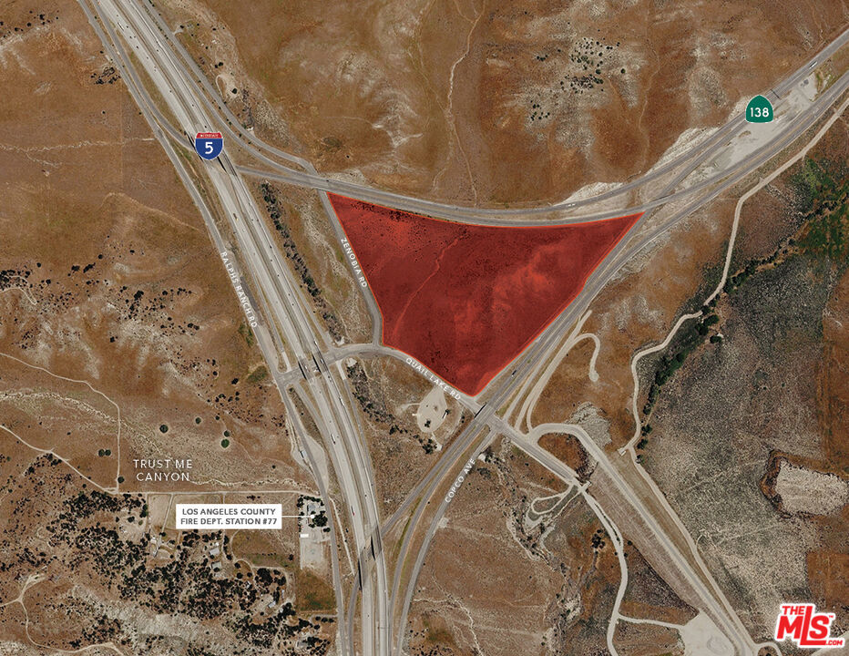 7 Quail Lake Lebec, CA 93243 - Photo 3 of 6 a view of a water heater room