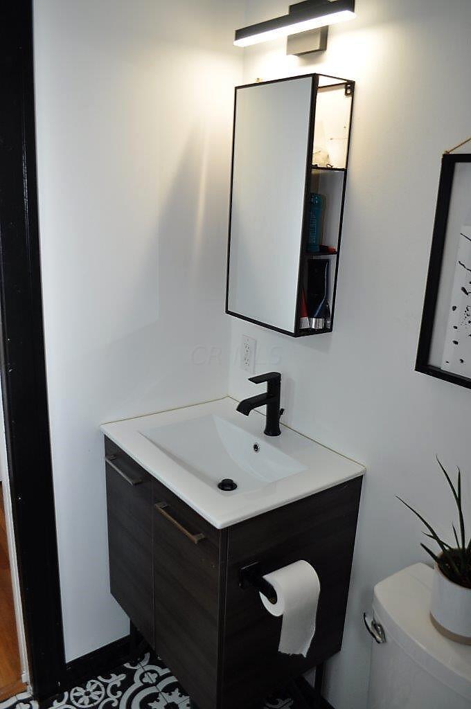 826 South Cassingham Road Columbus, OH 43209 - Photo 47 of 79 Owner Suite Private Bath (2)
