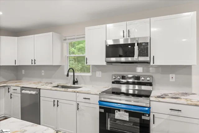 $298,500 | 750 Cherokee Road, Pelzer, SC 29669