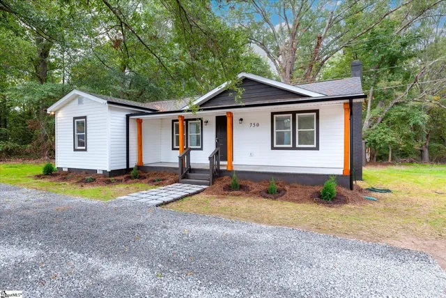 $298,500 | 750 Cherokee Road, Pelzer, SC 29669