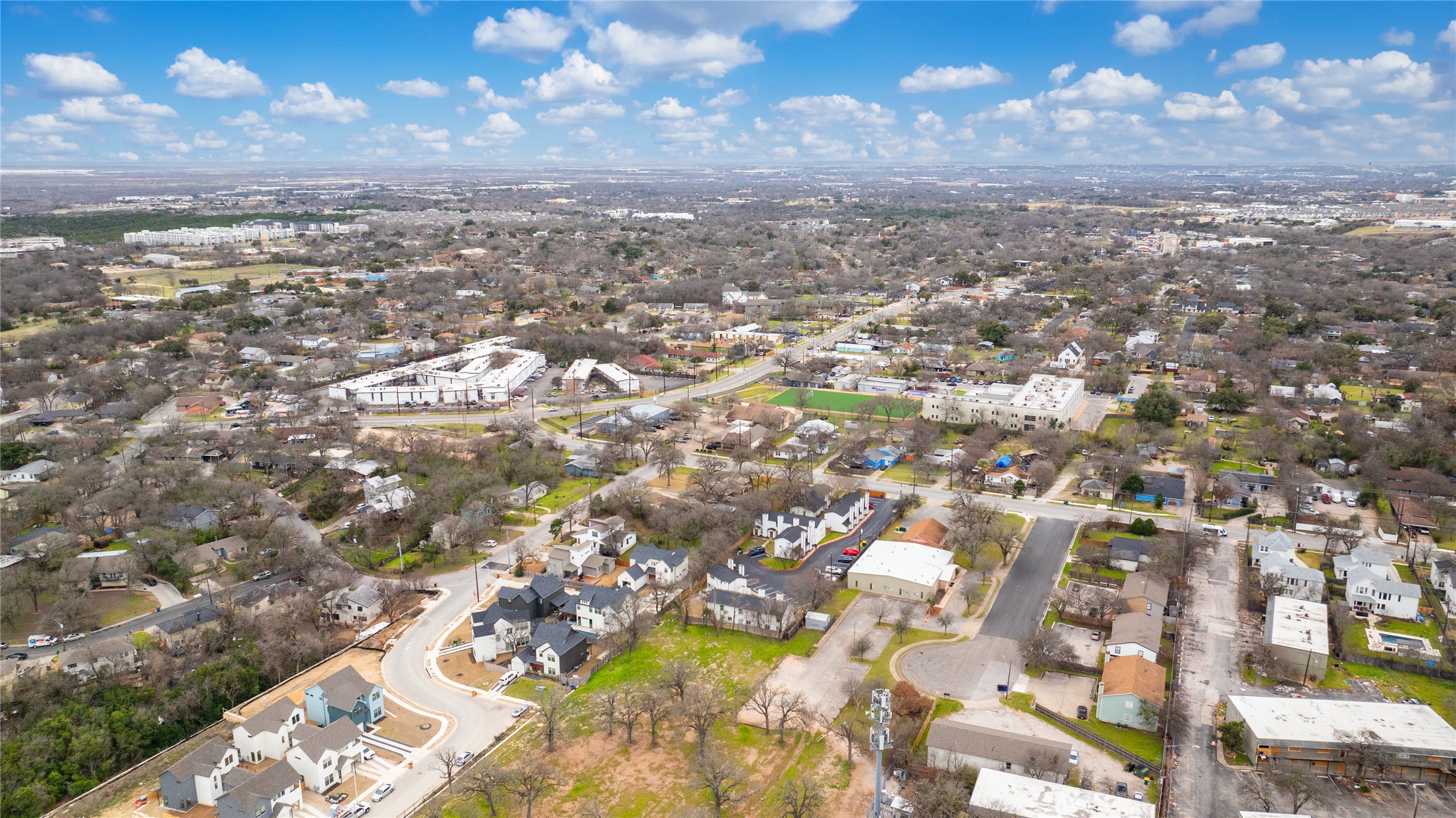 2706 Wheless Lane, Unit BLDG 2 Austin, TX 78723 - Photo 21 of 23 a view of a city