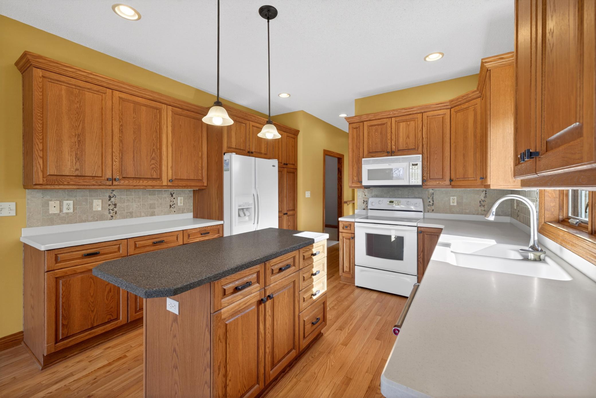 2272 Coral Court Northeast Rochester, MN 55906 - Photo 13 of 55