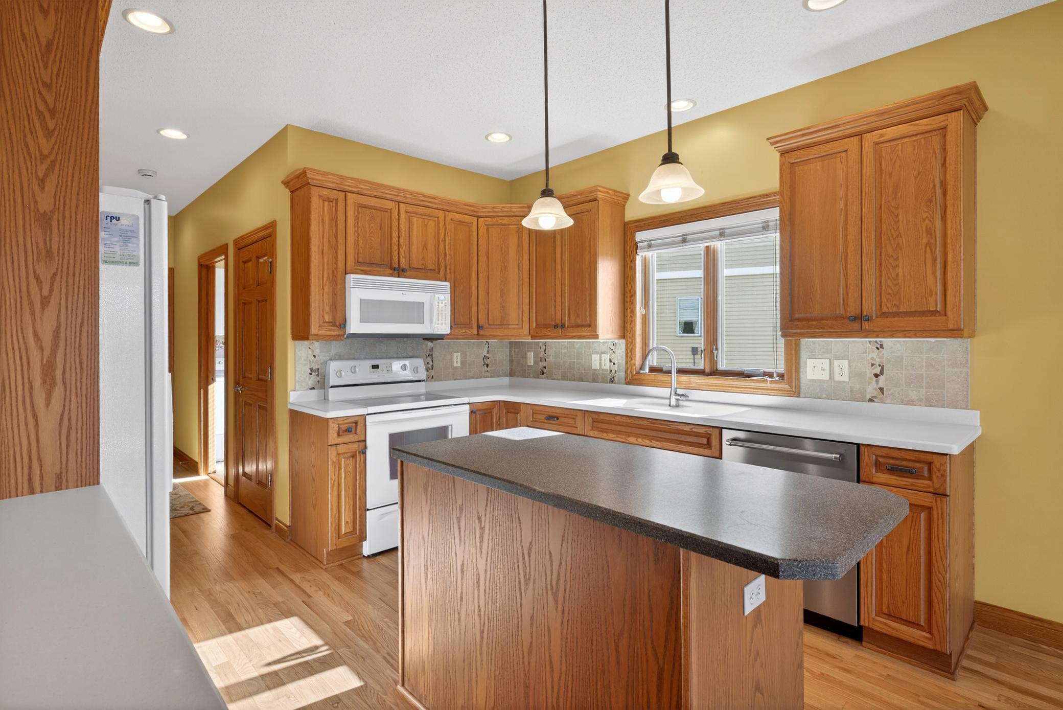 2272 Coral Court Northeast Rochester, MN 55906 - Photo 14 of 55