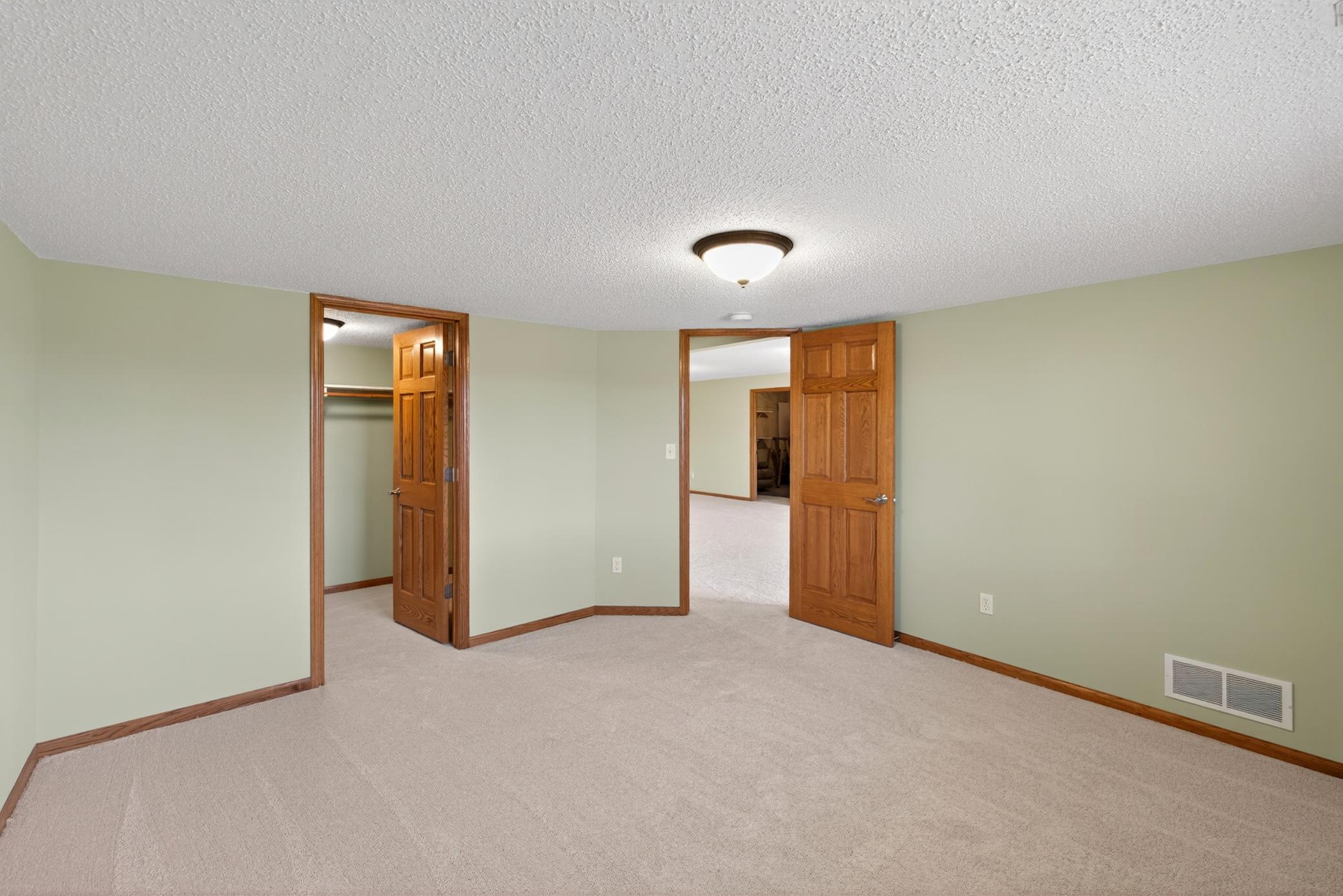 2272 Coral Court Northeast Rochester, MN 55906 - Photo 33 of 55