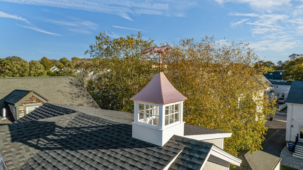 39 Connection Street Newport, RI 02840 - Photo 3 of 40 a front view of a house with a yard