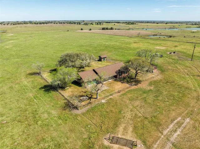 $945,000 | 11552 Farm To Market Road 1383, Schulenburg, TX 78956