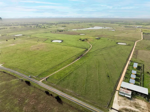 $945,000 | 11552 Farm To Market Road 1383, Schulenburg, TX 78956