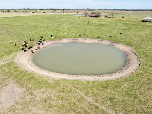 $945,000 | 11552 Farm To Market Road 1383, Schulenburg, TX 78956