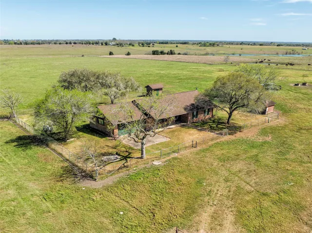 $945,000 | 11552 Farm To Market Road 1383, Schulenburg, TX 78956