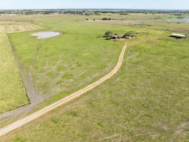 $945,000 | 11552 Farm To Market Road 1383, Schulenburg, TX 78956