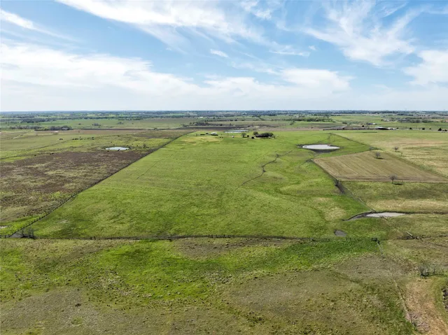 $945,000 | 11552 Farm To Market Road 1383, Schulenburg, TX 78956